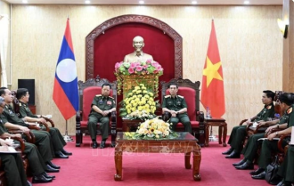 Vietnamese Defence Minister hosts Deputy PM in Dien Bien